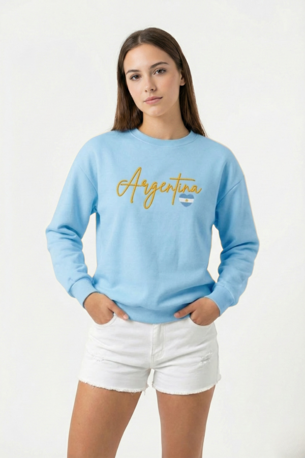 Buzo Frisado Cuello Redondo Argentina Y Corazon Bordado "GENTINA"