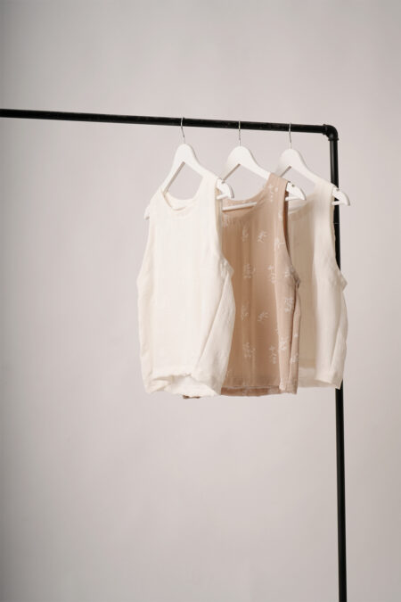 Musculosa Cey Broderie Puffing Ramitas Ravena - Imagen 2