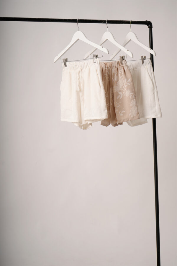 Short Cey Broderie Puffing Flores Suka