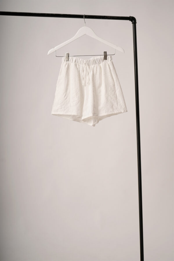 Short Cey Broderie Puffing Hojas Lika