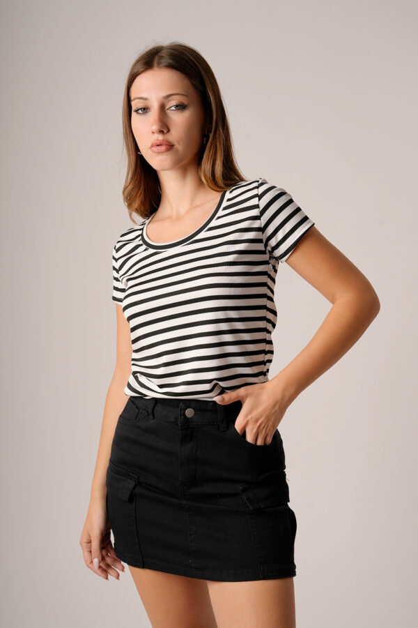 Remera Manga Corta Merlina Estampada Raya Mediana Gamy