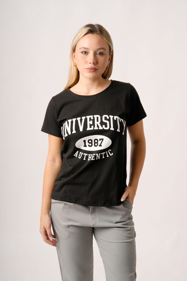 Remera Manga Corta Jersey Peinado Estampa Authentic University