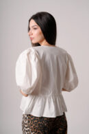 Blusa Poplin Con Volado Y 3 Moños Manga Fruncido Blonde