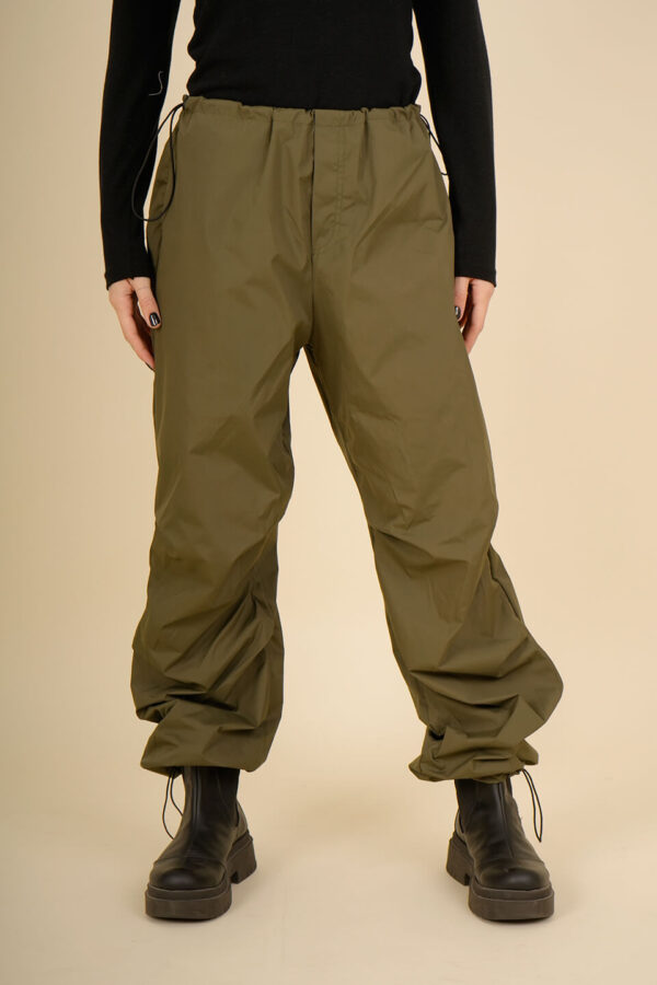 Parachute Rompeviento Impermeable Ajustable Cintura Y Puño Dylan - Negro Brilloso, 42