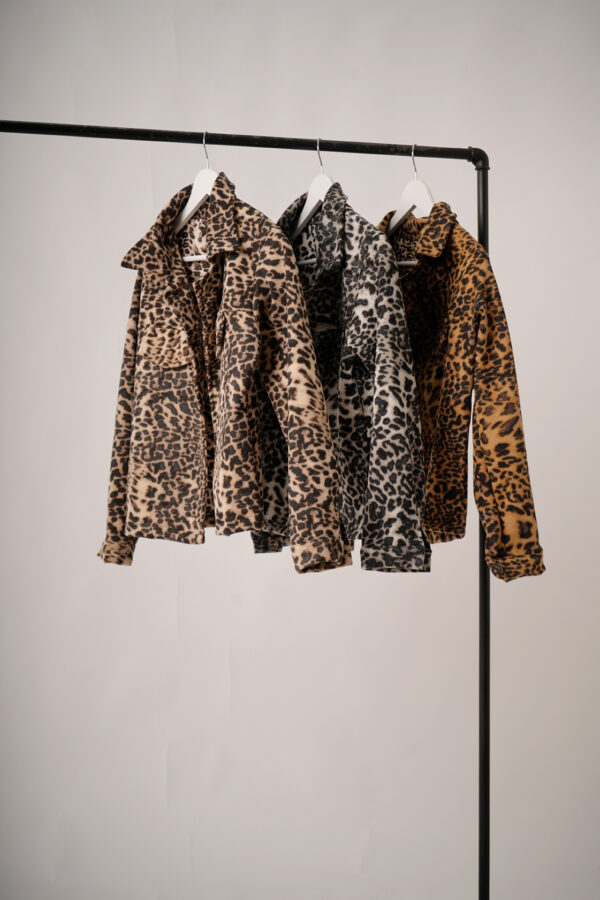 Saco Corto Paño Estampado Animal Print Drop