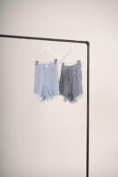 Short Gabardina Rigida Rayada Greta