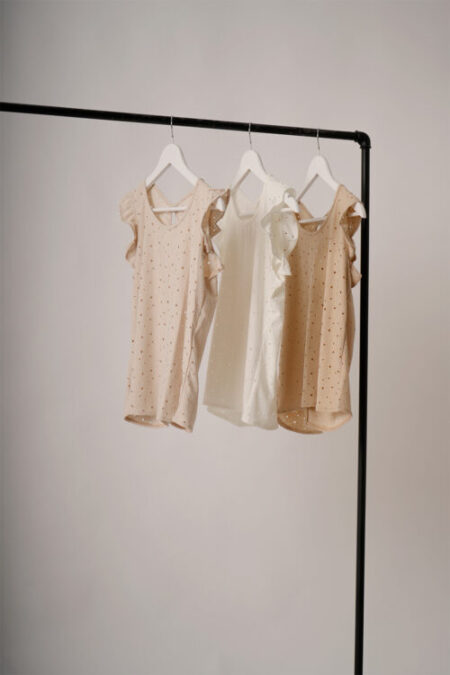 Musculosa Con Gota Broderie Punto Flor Grande Elina - Imagen 2