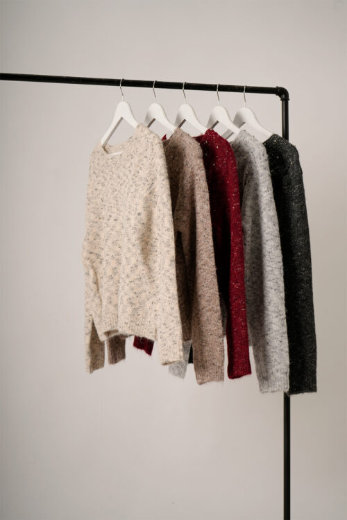 Sweater Cuello Redondo Tachas Arriba Karachi
