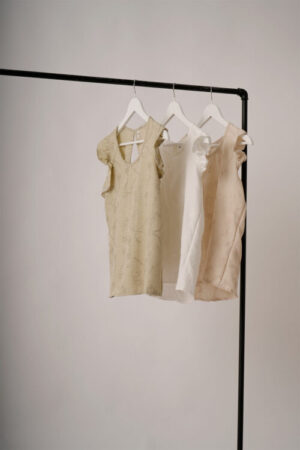 Musculosa Con Gota Tela Lino Twill Broderie Italy