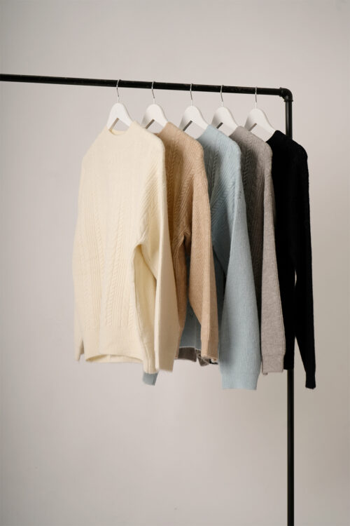Sweater Con Trenzas Cuello Medio La Habana