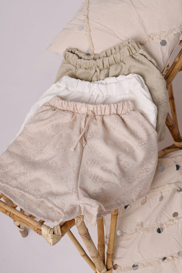 Short Lino Twill Broderie Mido