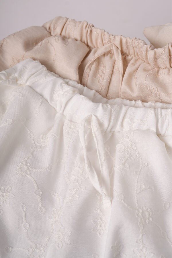 Short Lino Twill Broderie Vianna