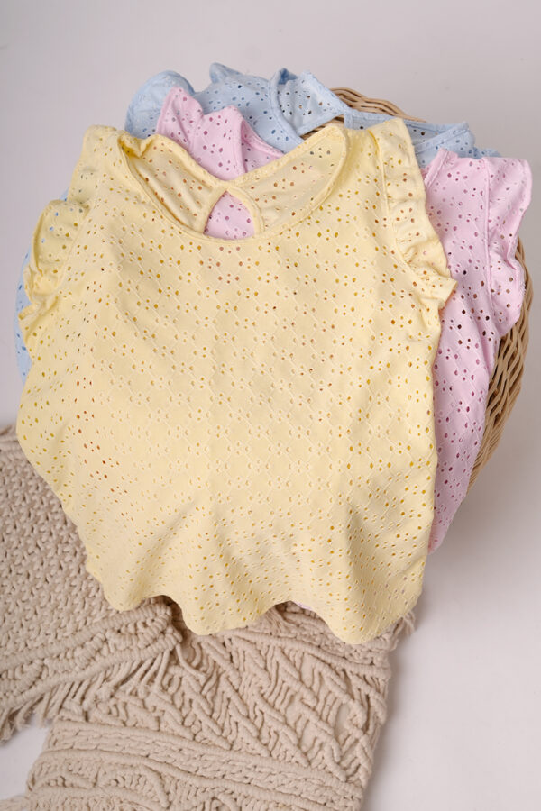 Musculosa Con Gota Broderie Punto 4 Puntos Vecky