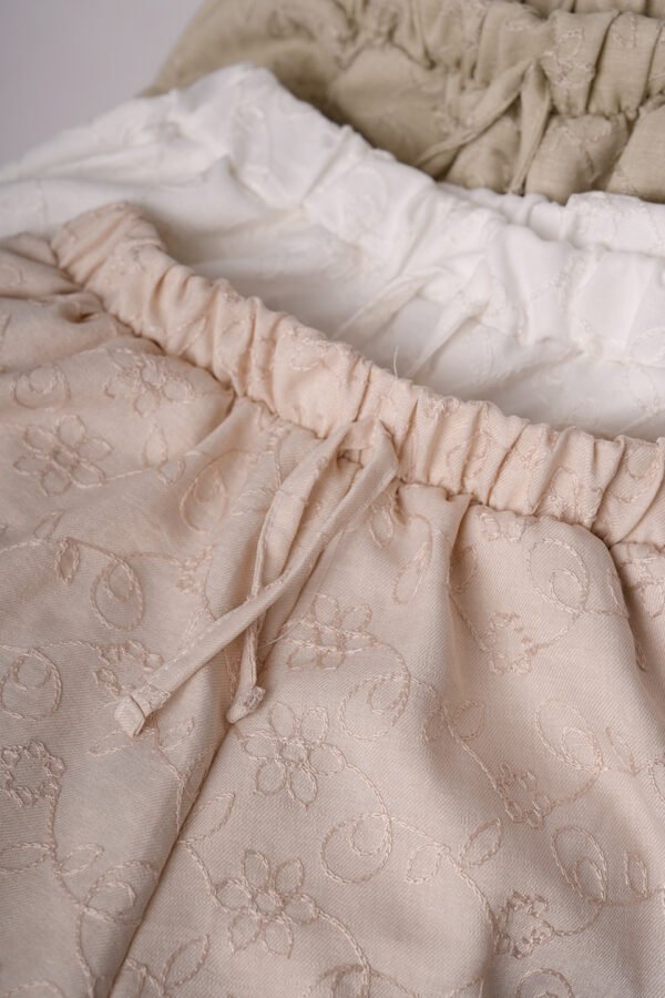 Short Lino Twill Broderie Mido