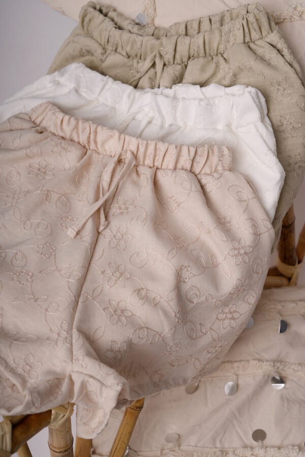 Short Lino Twill Broderie Mido