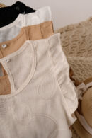 Musculosa Con Gota Lino Broderie Garabatos Romy