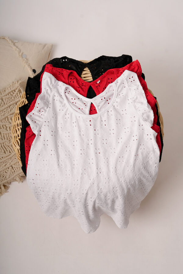 Musculosa Con Gota Broderie Punto Flor Mogan