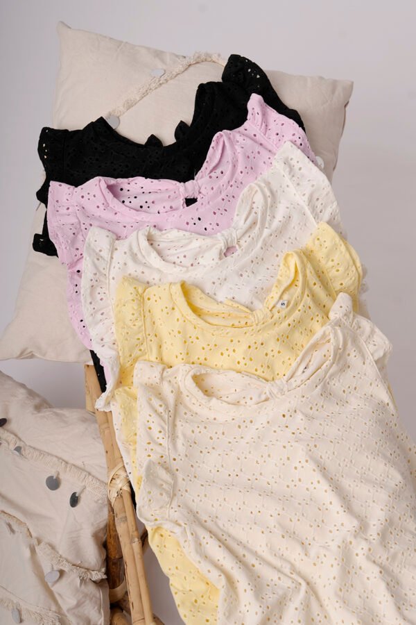 Musculosa Gota Con Moño Atras Broderie Punto Tere