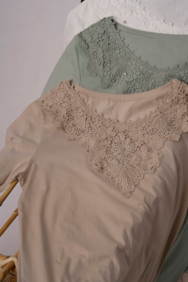 Remera Manga Corta Lycra Puntilla Tacha Broderie Murat