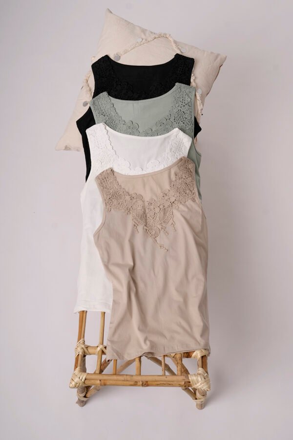 Musculosa Con Broderie Sky