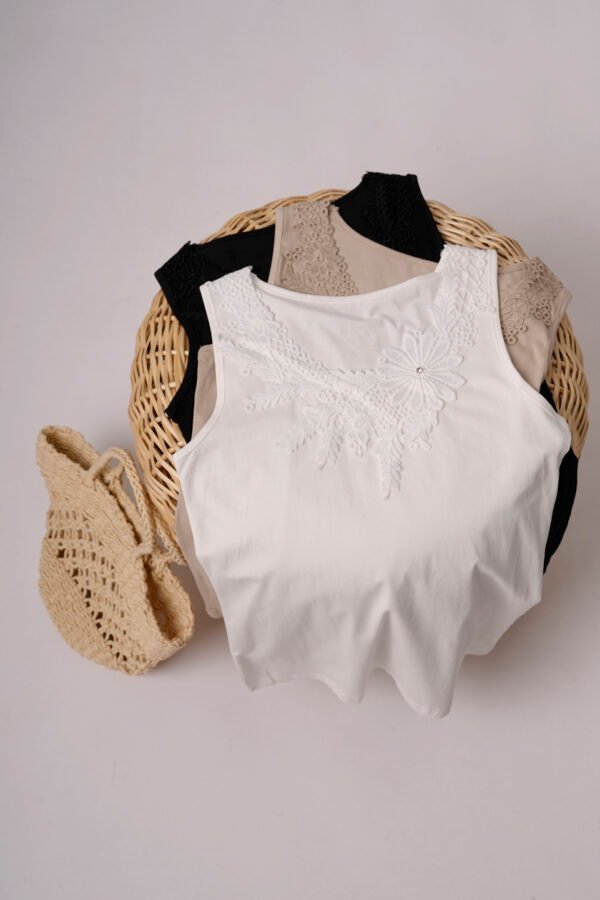 Musculosa Puntilla Broderie Cuello Tacha Prola