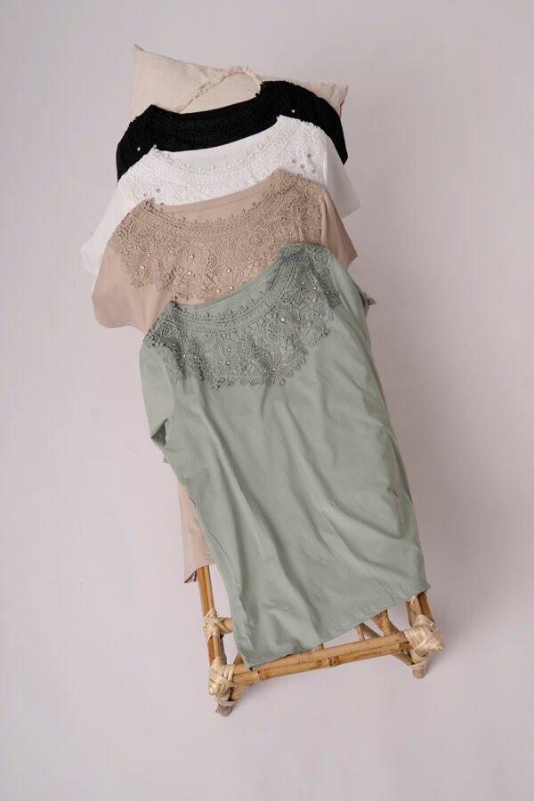 Remera Manga Corta Lycra Puntilla Tacha Broderie Veta