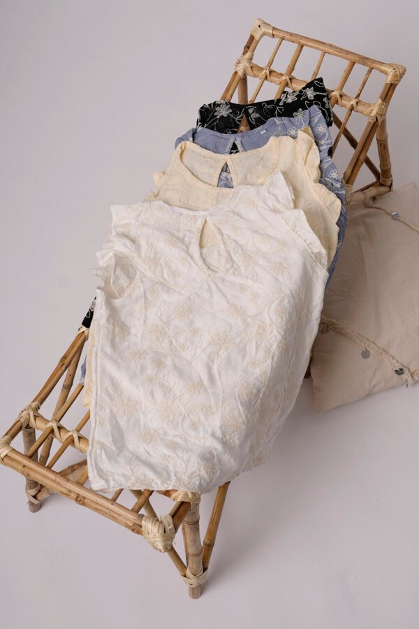 Musculosa Gota Lino Broderie Vane