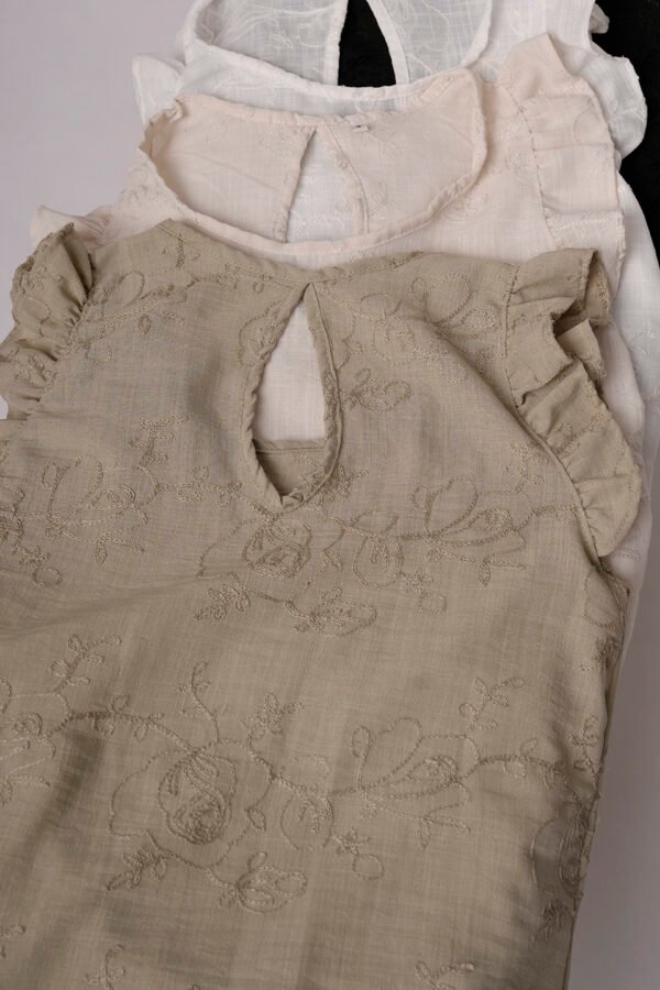 Musculosa Con Gota Tela Lino Broderie Sorina