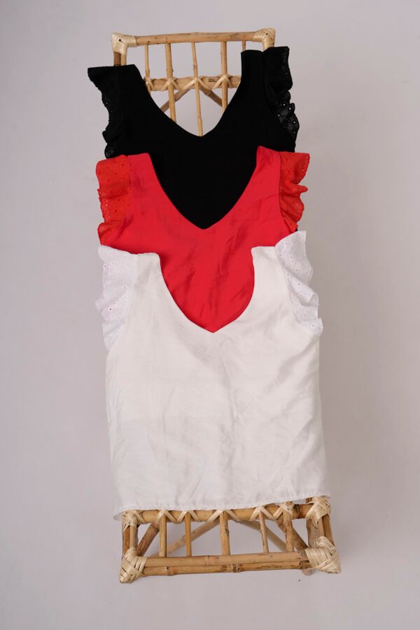 Musculosa Satin Mate Manga Broderie Plano Cassidy