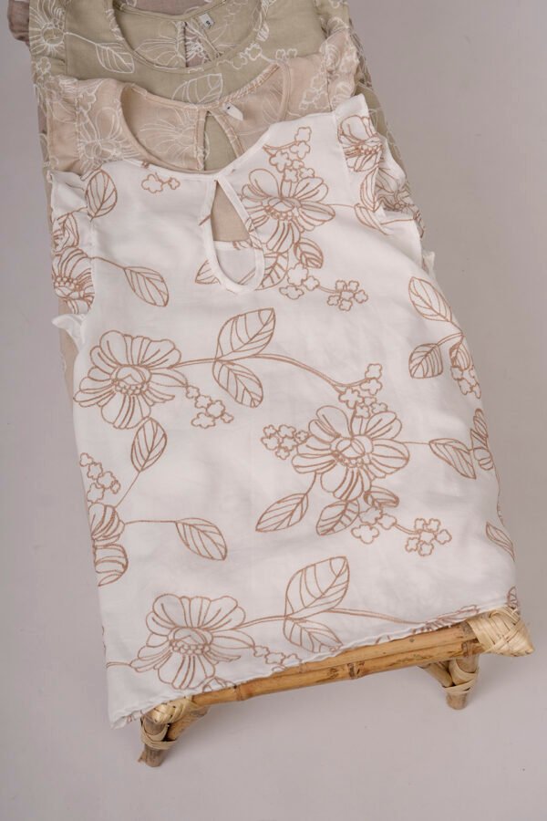 Musculosa Gota Lino Broderie Tony