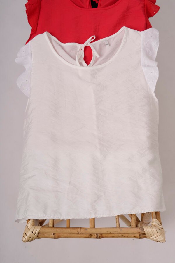 Musculosa Gota Satin Mate Manga Broderie Plano Para Atar Atras Ada