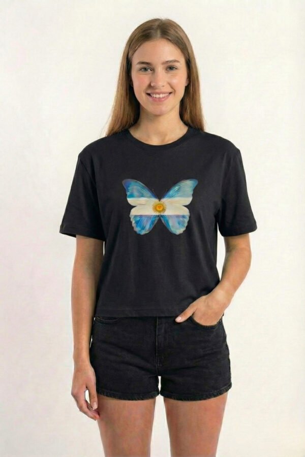 Remera Boxy Jersey 2-3-4 Mariposa En El Medio En DTF Argentina