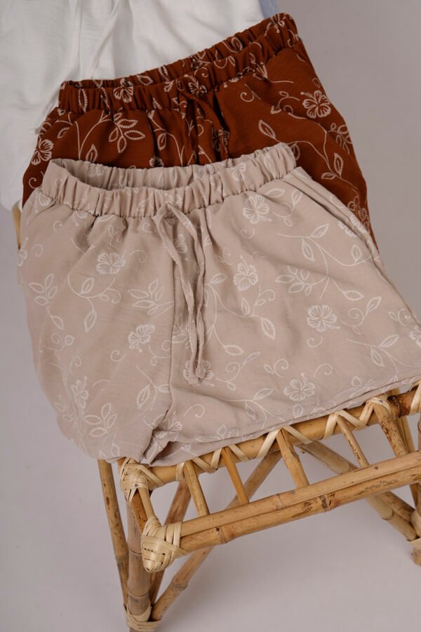 Short Cey Puffing Magnolia