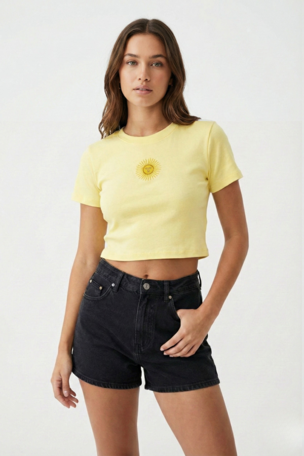 Top Ribb Manga Corta Cuello Redondo Sol De Mayo Bordado En El Medio "ARUBA"