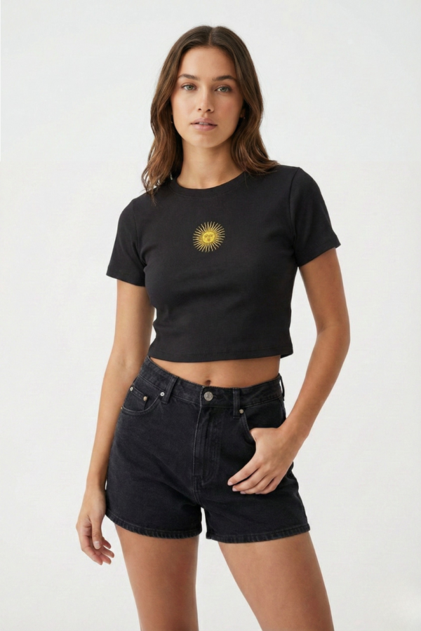 Top Ribb Manga Corta Cuello Redondo Sol De Mayo Bordado En El Medio "ARUBA"