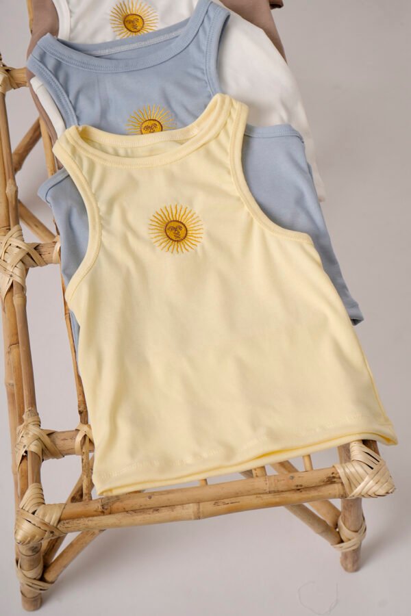 Top Basico Ribb Sol De Mayo Bordado En El Medio "LISETTE"