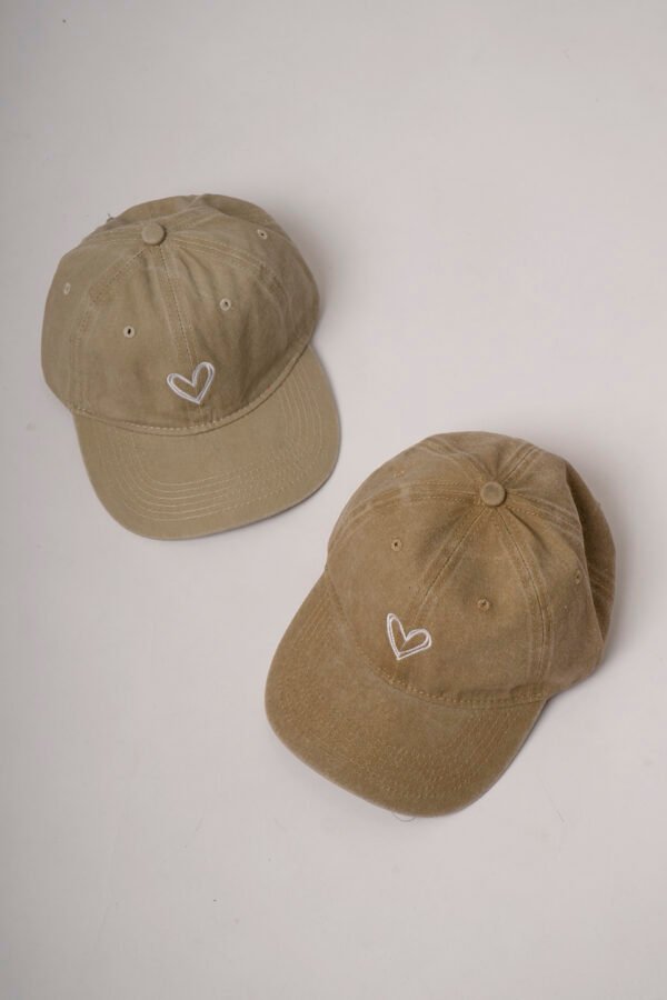 Gorra Corazon Bordada "CORA"