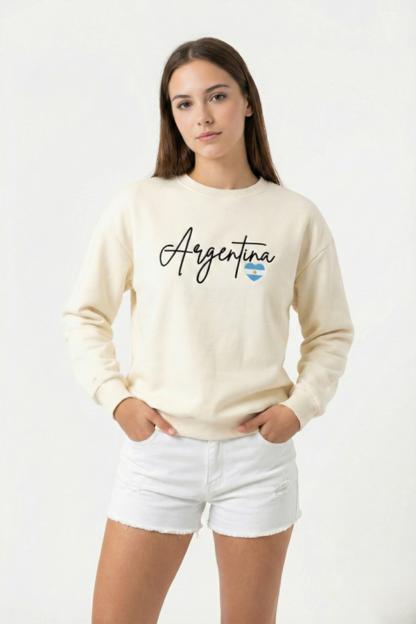 Buzo Frisado Cuello Redondo Argentina Y Corazon Bordado "GENTINA"