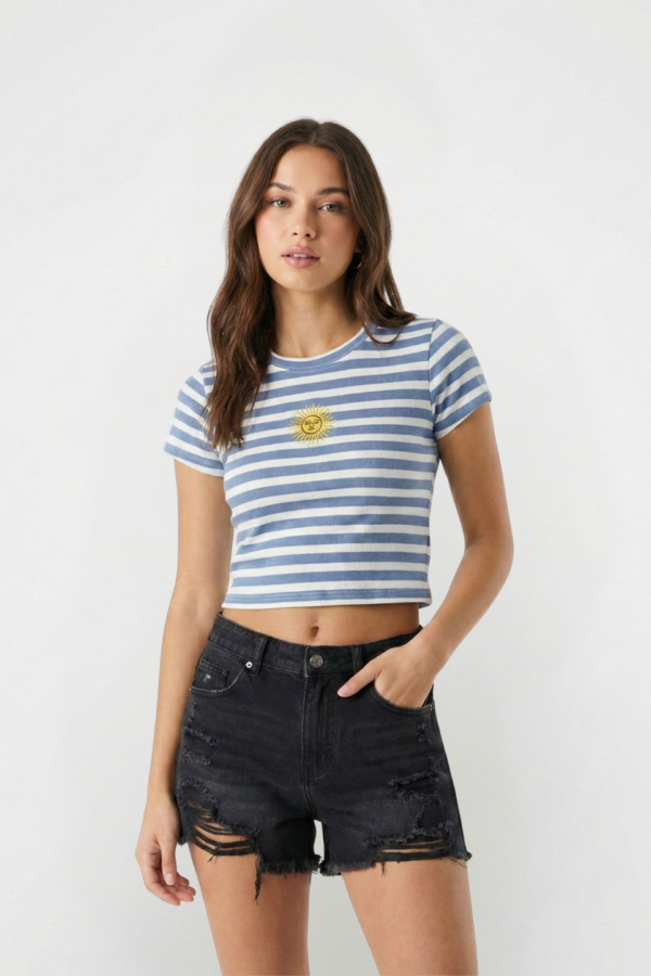 Remera Baby Tee Morley Rayado Sol De Mayo Bordado "GINA"