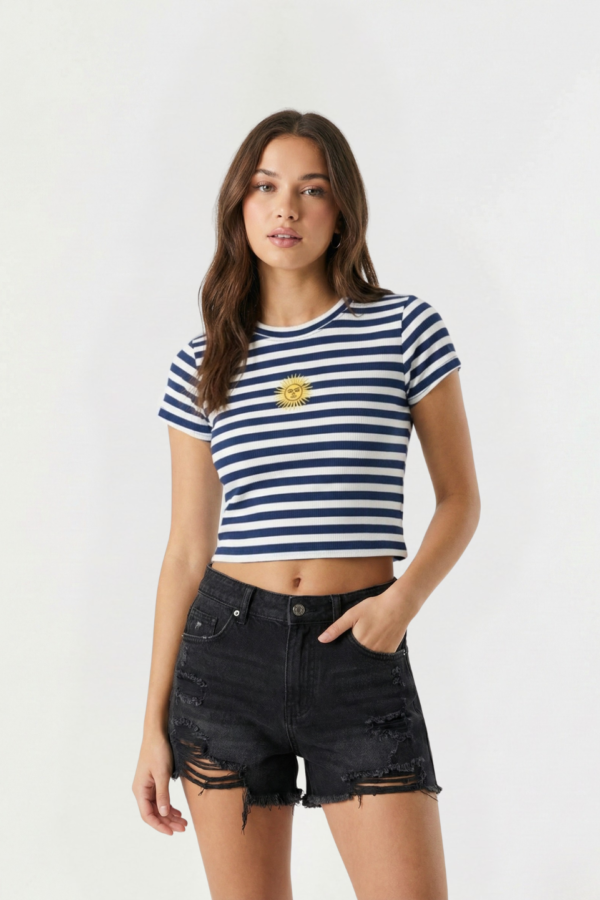 Remera Baby Tee Morley Rayado Sol De Mayo Bordado "GINA"