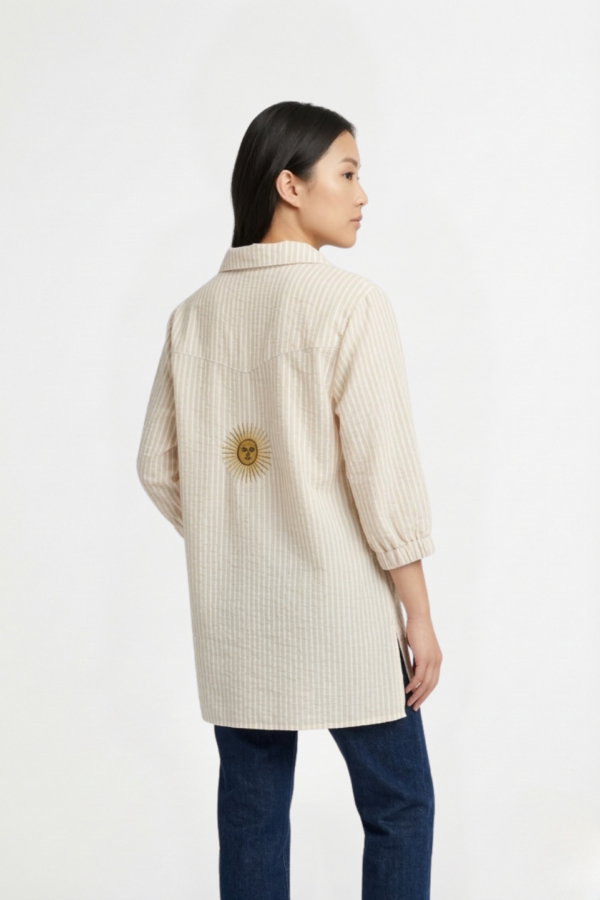 Camisa Larga Lino Rayado Manga Fruncida Sol Bordado "DELTA"