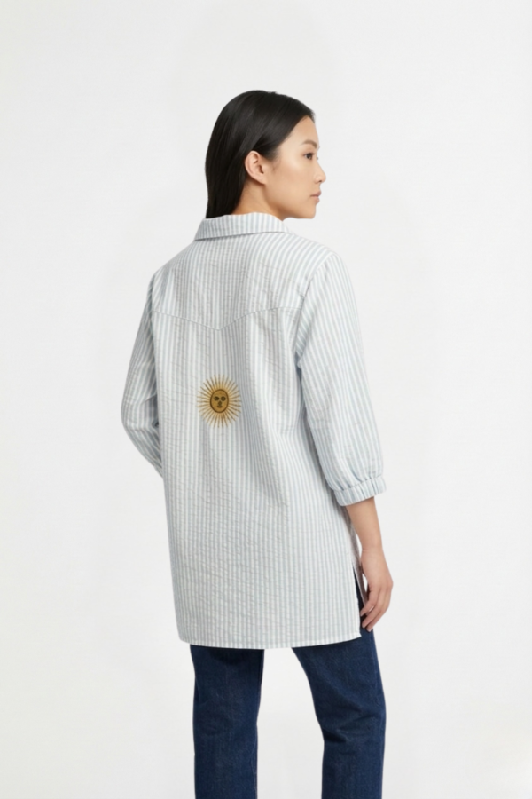 Camisa Larga Lino Rayado Manga Fruncida Sol Bordado "DELTA"