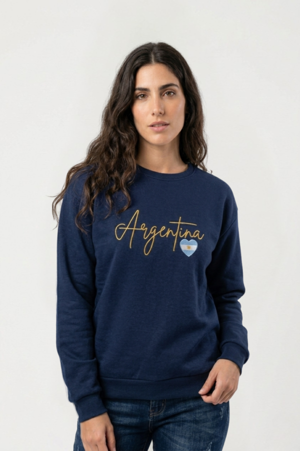 Buzo Rustico Frisado Cuello Redondo Argentina Y Corazoncito Bordado "HIMNO"